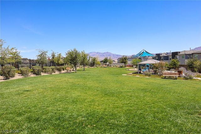 10170 Canyon Mantle Street, Las Vegas, NV 89166