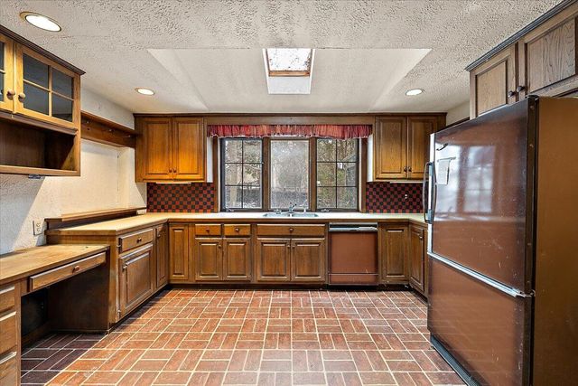 735 Renshaw Avenue, Clawson, MI 48017