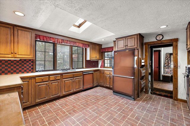 735 Renshaw Avenue, Clawson, MI 48017