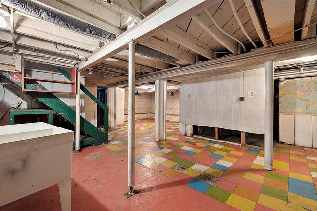 735 Renshaw Avenue, Clawson, MI 48017