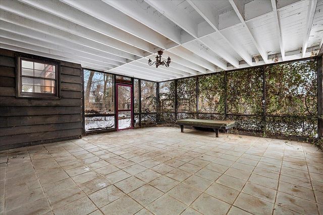 735 Renshaw Avenue, Clawson, MI 48017