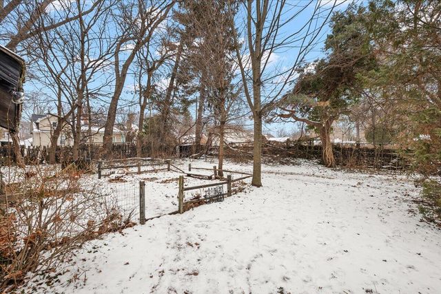 735 Renshaw Avenue, Clawson, MI 48017