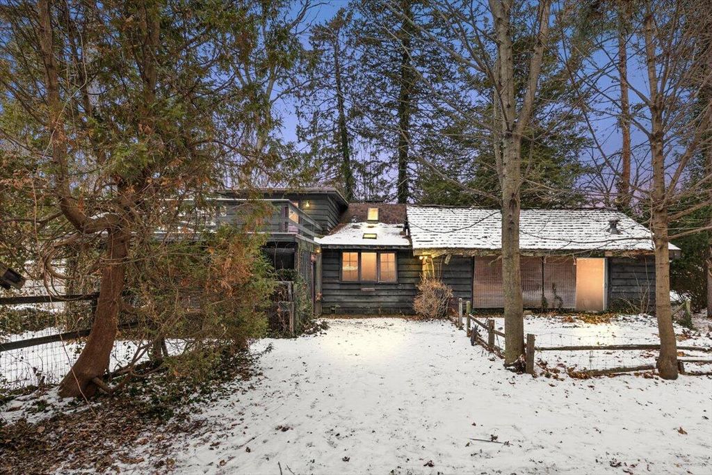 735 Renshaw Avenue, Clawson, MI 48017