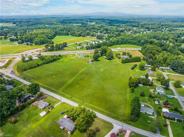 5398 Reidsville Road, Walkertown, NC 27051