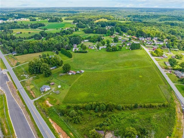 5398 Reidsville Road, Walkertown, NC 27051