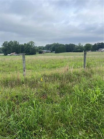 5398 Reidsville Road, Walkertown, NC 27051