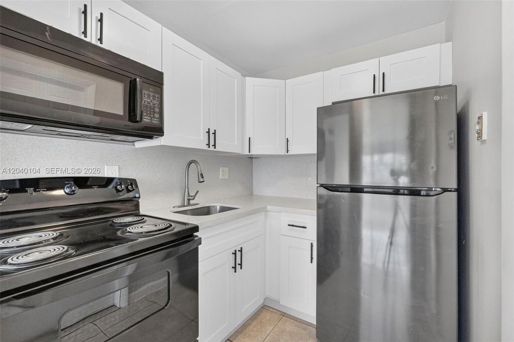 151 SE 6th Ave 16, Pompano Beach, FL 33060