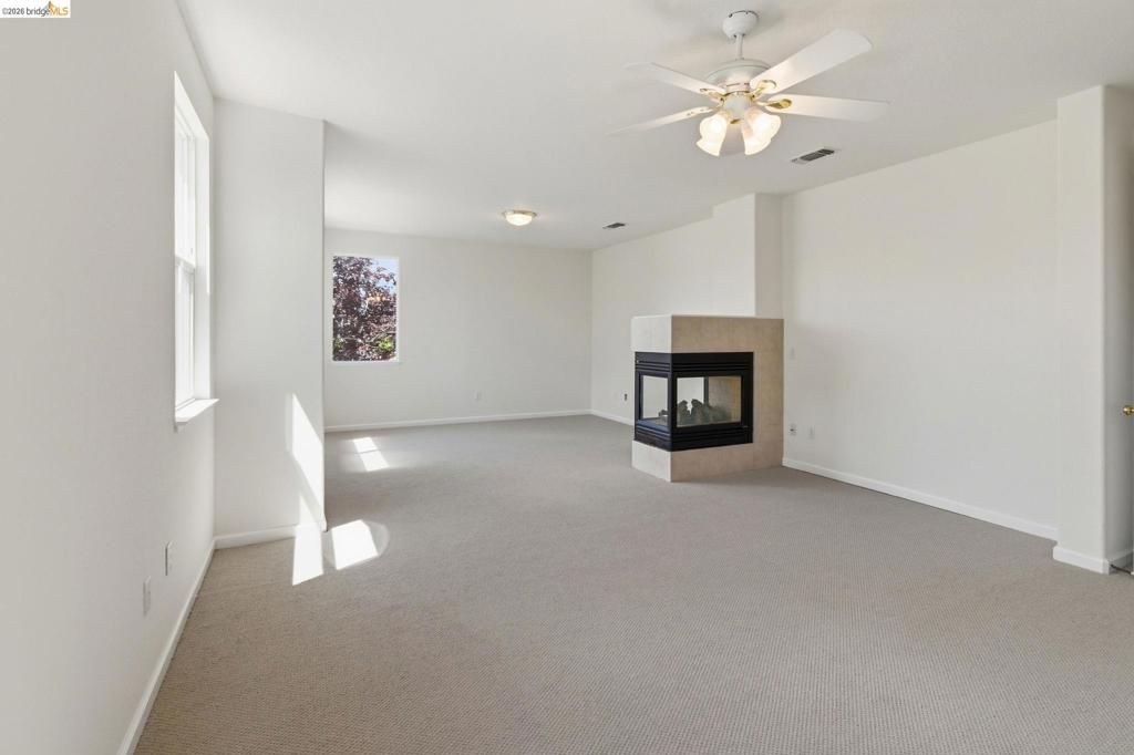 Image 23 of property listing at 1050 Overland Place, Vacaville, CA 95687