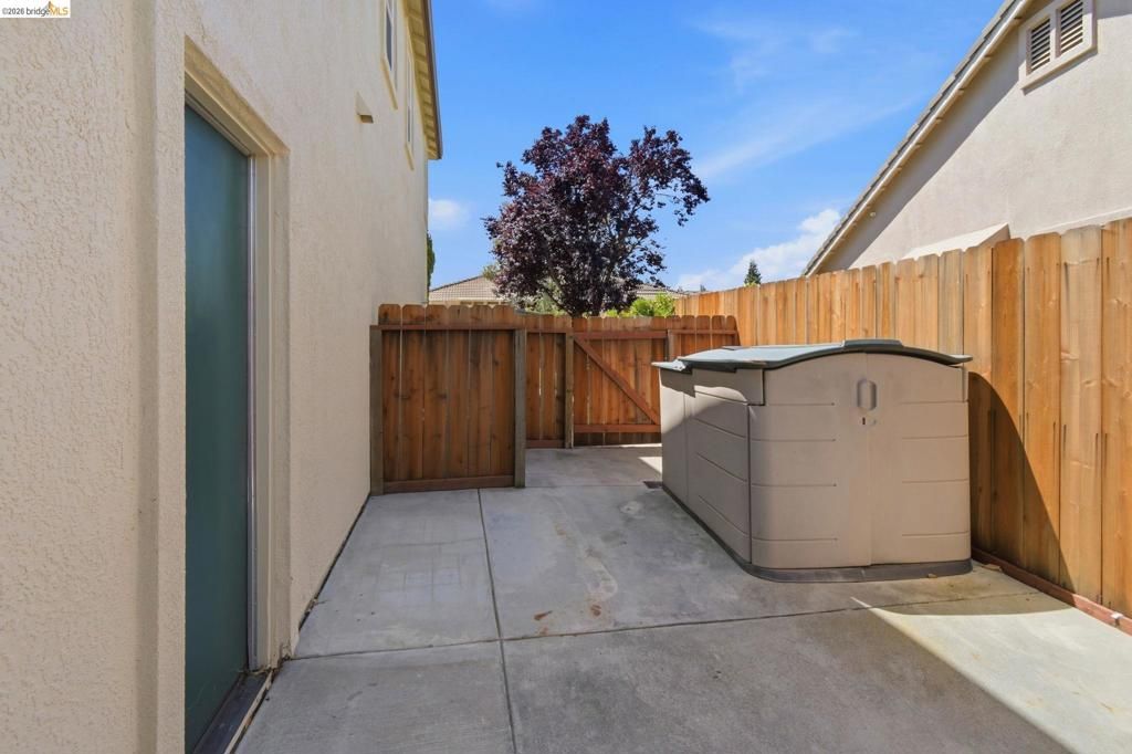 Image 45 of property listing at 1050 Overland Place, Vacaville, CA 95687