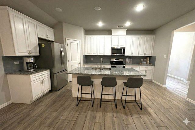 316 Creighton Avenue, Red Oak, TX 75154