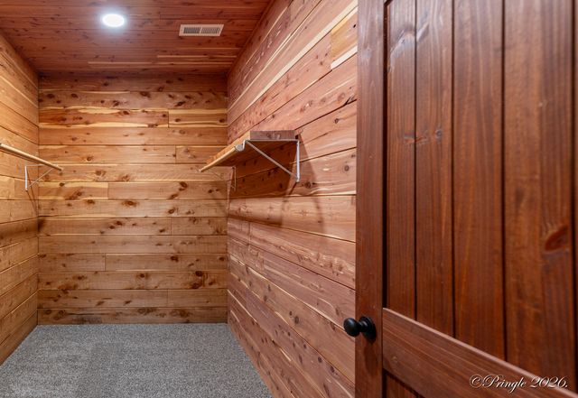 8969 Private Road 8209, West Plains, MO 65775