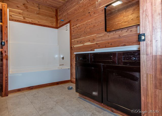 8969 Private Road 8209, West Plains, MO 65775