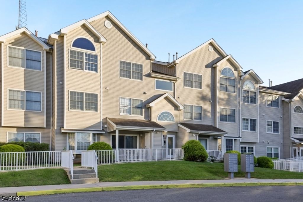1116 Edpas Rd 1116, New Brunswick City, NJ 08901 — exterior