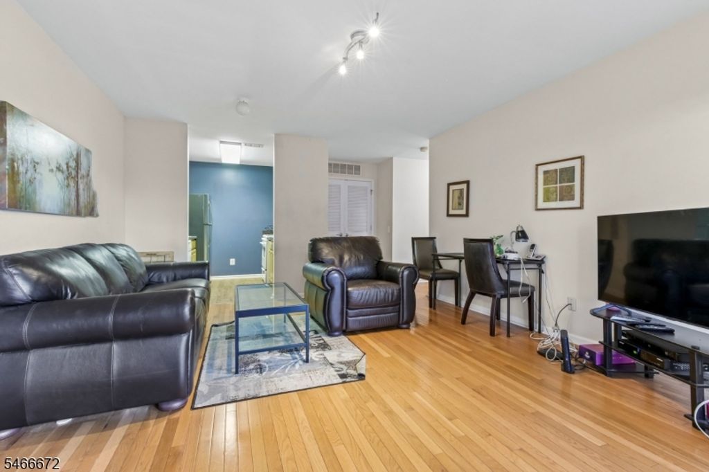 1116 Edpas Rd 1116, New Brunswick City, NJ 08901 — photo 4
