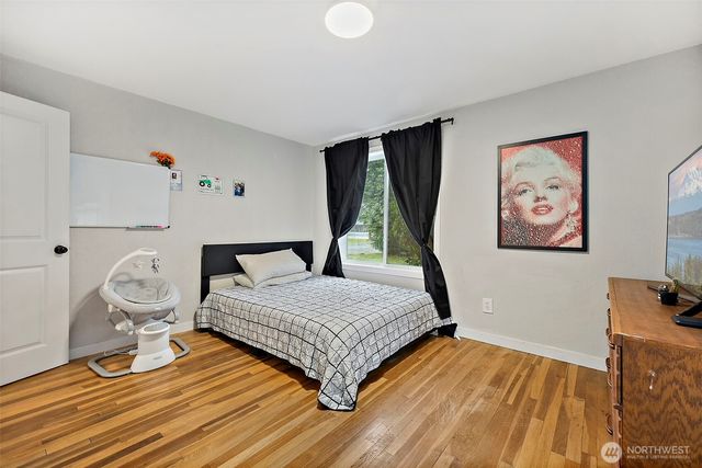 2949 S Bay Road NE, Olympia, WA 98506