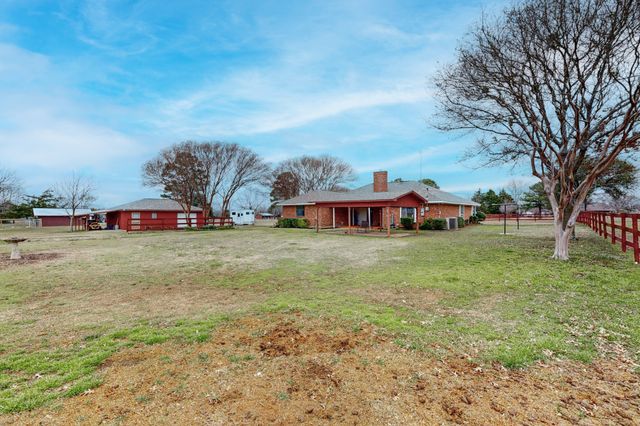 1401 Vz County Road 3411, Wills Point, TX 75169