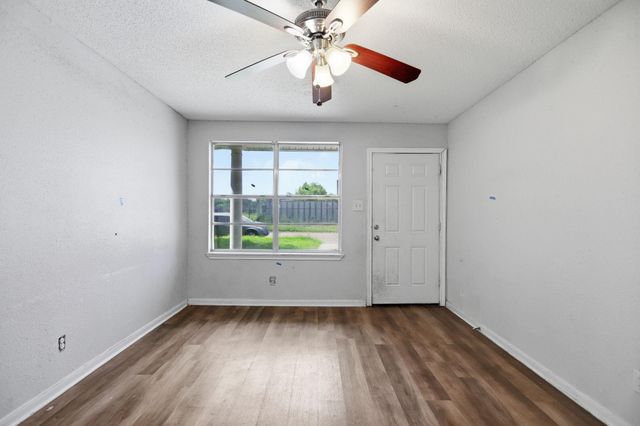 4211 Hartsville Road, Houston, TX 77047
