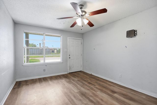 4211 Hartsville Road, Houston, TX 77047