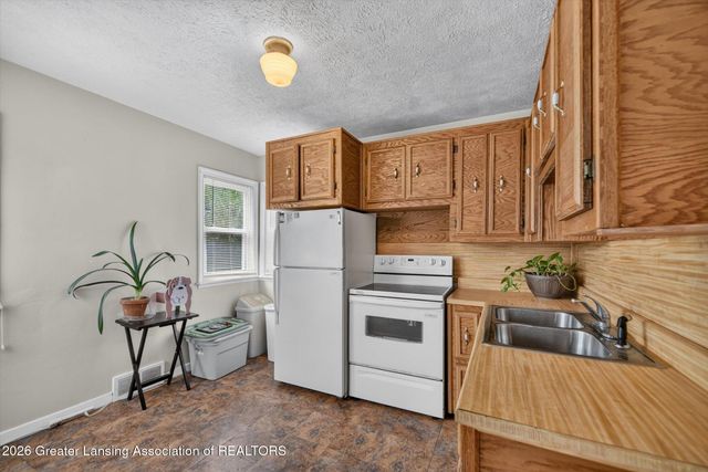 925 Holten Street, Lansing, MI 48915