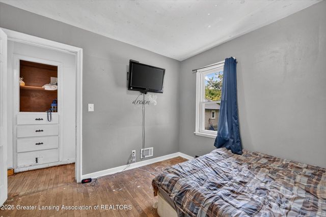 925 Holten Street, Lansing, MI 48915