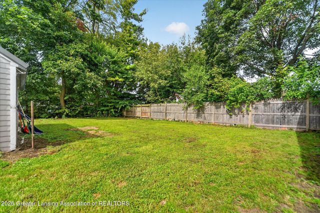 925 Holten Street, Lansing, MI 48915
