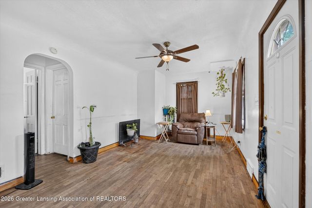 925 Holten Street, Lansing, MI 48915
