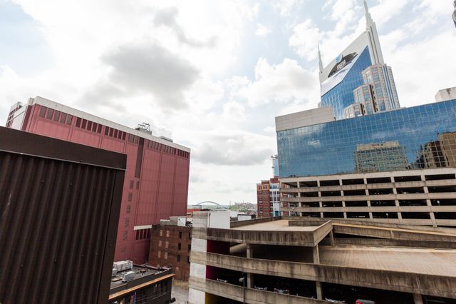 305 Church St Apt 306, Nashville, TN 37201