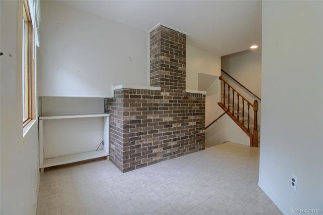 8695 Stout Avenue, Grosse Ile Township, MI 48138