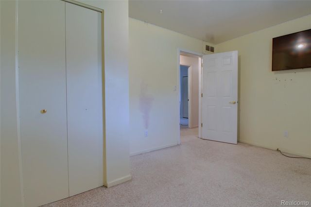 8695 Stout Avenue, Grosse Ile Township, MI 48138