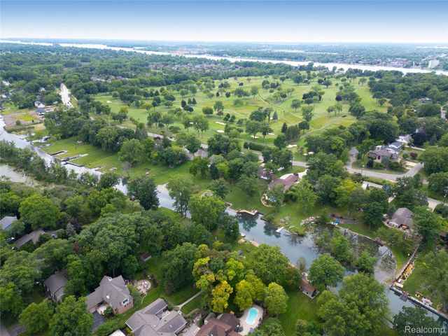 8695 Stout Avenue, Grosse Ile Township, MI 48138