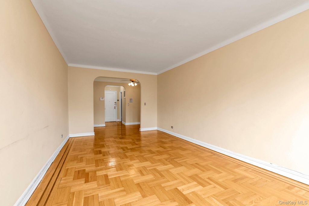 55 Grand Avenue 2A, Rockville Centre, NY 11570 — photo 3
