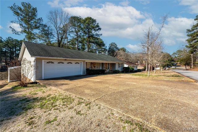 905 Lakeside, Northport, AL 35473