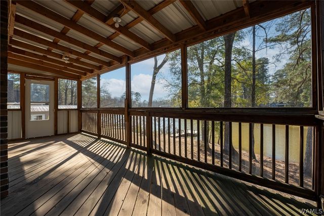 905 Lakeside, Northport, AL 35473