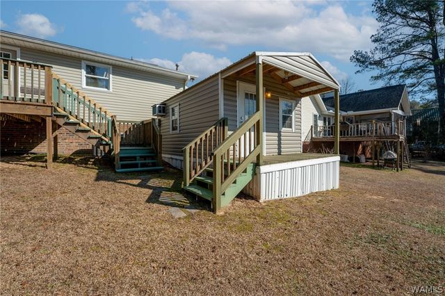 905 Lakeside, Northport, AL 35473