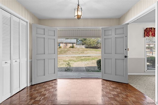 905 Lakeside, Northport, AL 35473