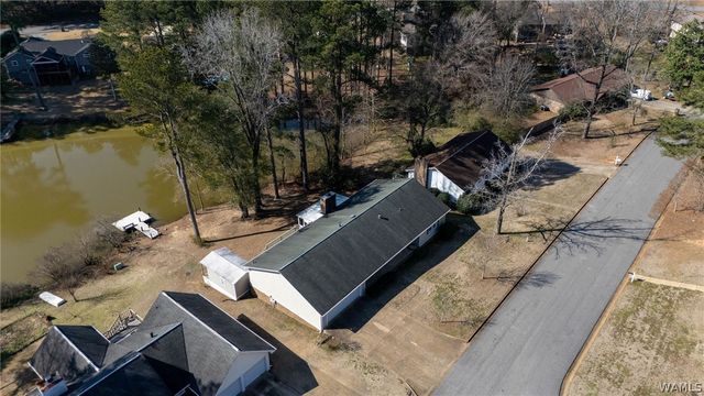 905 Lakeside, Northport, AL 35473