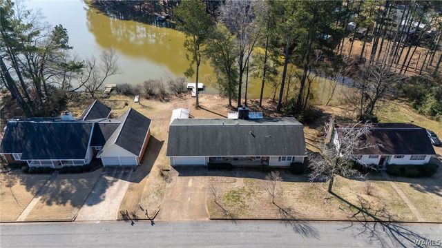 905 Lakeside, Northport, AL 35473