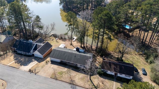 905 Lakeside, Northport, AL 35473