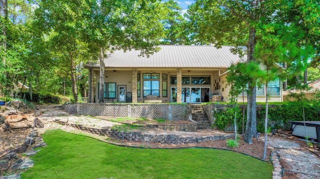 235 Island Drive, Livingston, TX 77351