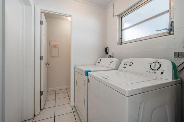 3219 W OBISPO STREET B, Tampa, FL 33629