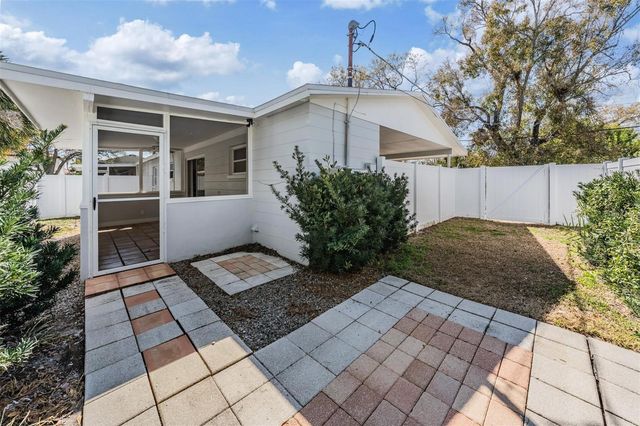 3219 W OBISPO STREET B, Tampa, FL 33629