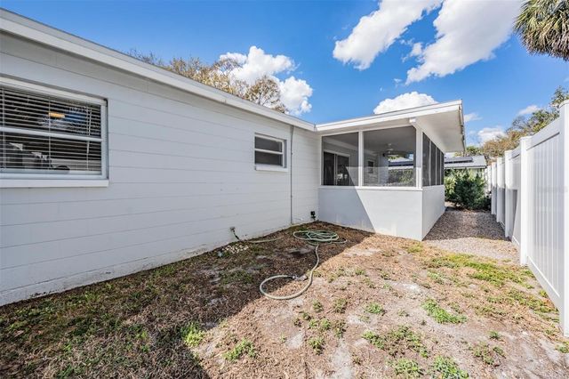 3219 W OBISPO STREET B, Tampa, FL 33629