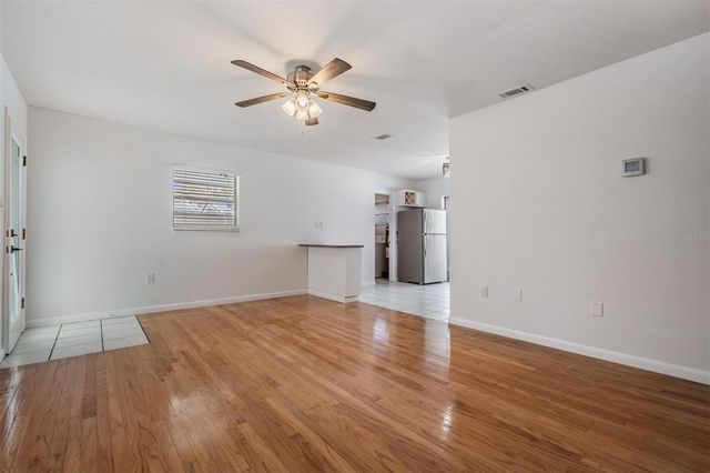 3219 W OBISPO STREET B, Tampa, FL 33629