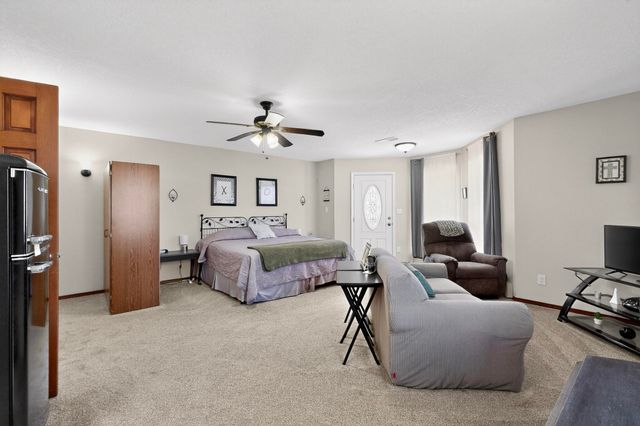 1407 VALLEY VIEW Drive SW, Los Lunas, NM 87031