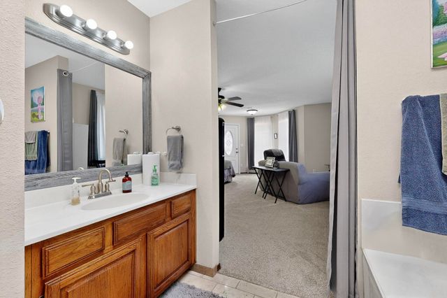 1407 VALLEY VIEW Drive SW, Los Lunas, NM 87031