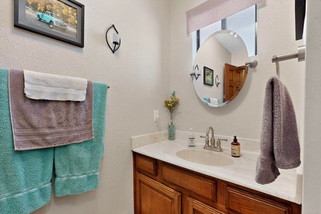 1407 VALLEY VIEW Drive SW, Los Lunas, NM 87031