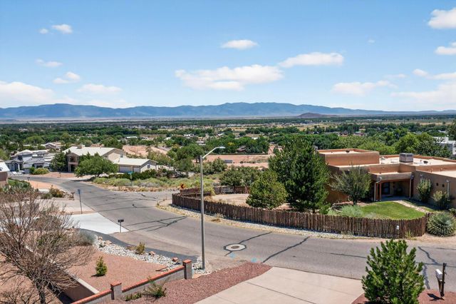 1407 VALLEY VIEW Drive SW, Los Lunas, NM 87031