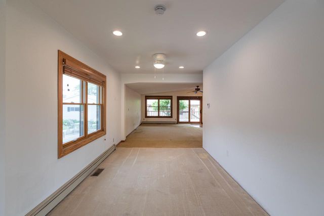 2406 Wood STREET, La Crosse, WI 54603