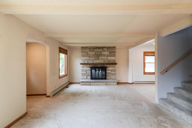 2406 Wood STREET, La Crosse, WI 54603