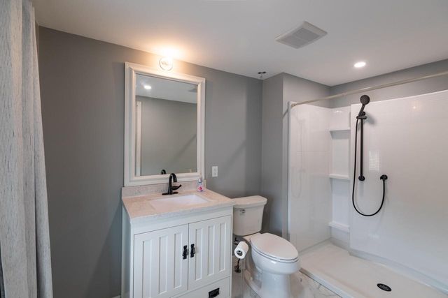 2406 Wood STREET, La Crosse, WI 54603